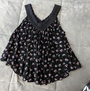 Black floral top